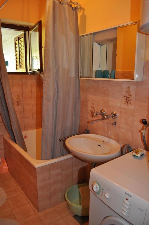 Apartman Kraljev Biograd Na Moru Bagian luar foto